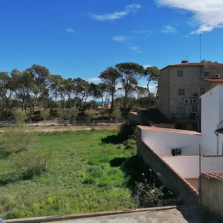 Merce Empuries Bed & Breakfast *